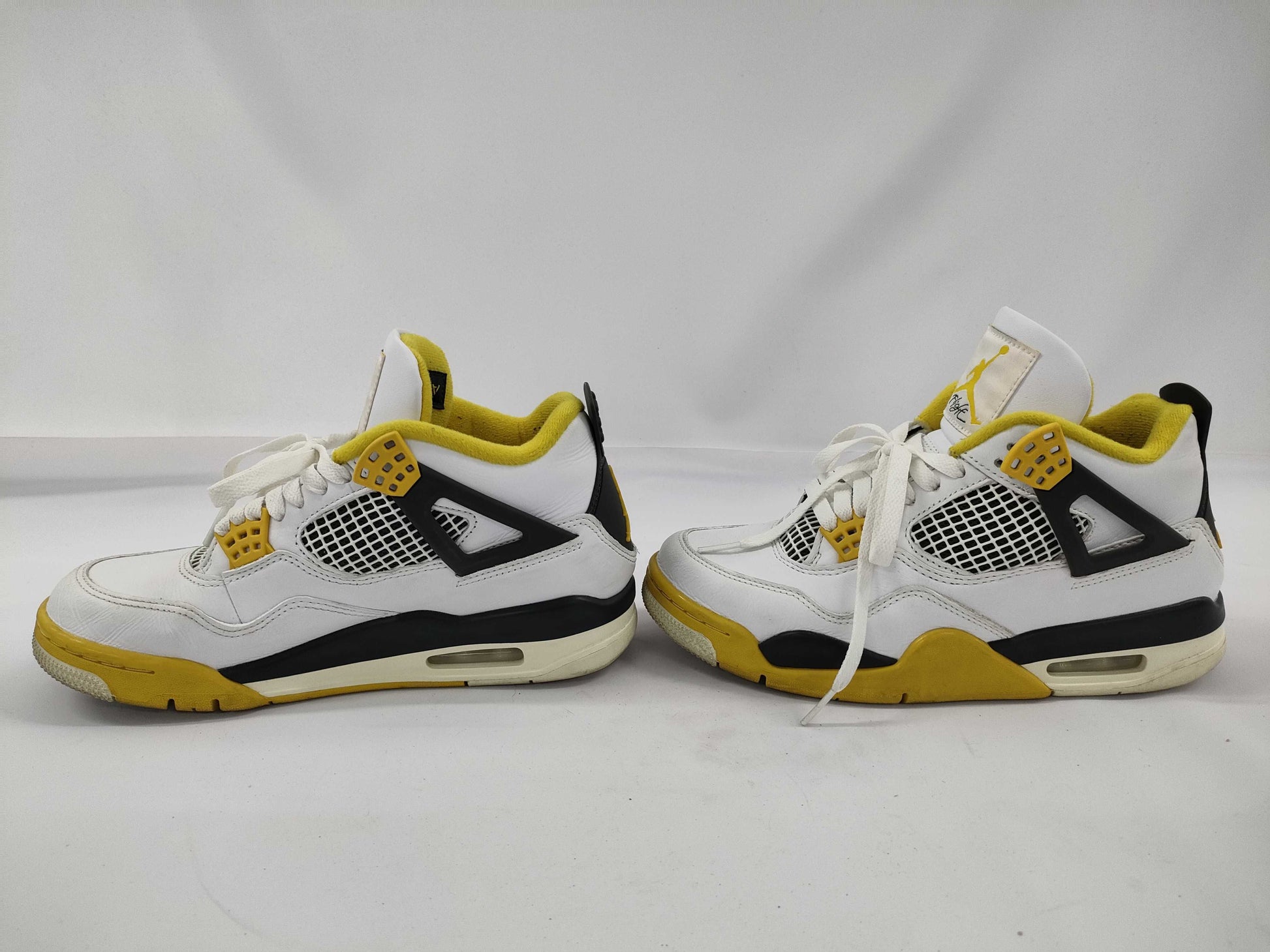 NIKE Jordan AQ9129-101 Sneakers