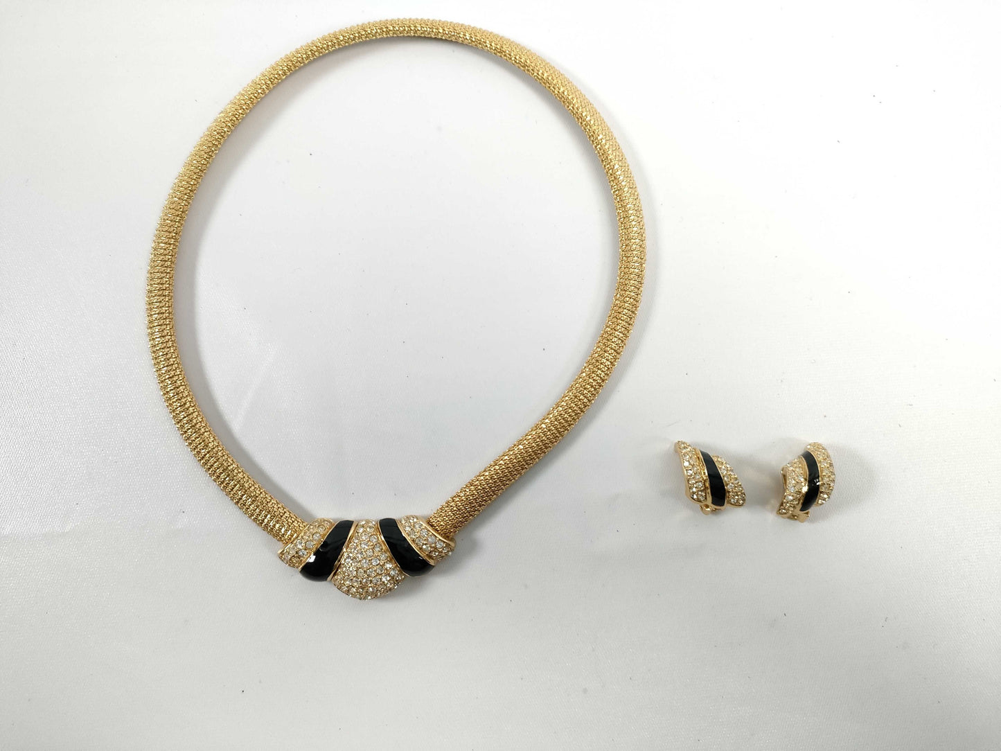 Dior Gold Necklace/Earring Set Accessories Collection Accessories Collection 