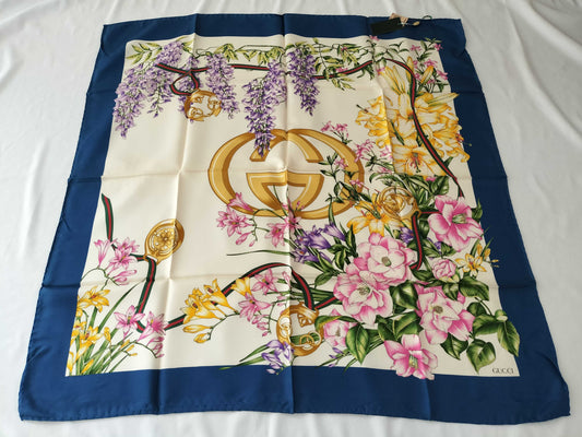 GUCCI floral silk scarf with tag
