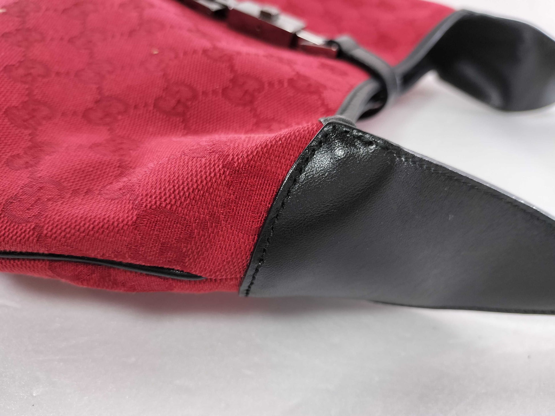 GUCCI GG Canvas Jackie GG Canvas 001 3306 Red Shoulder Bag