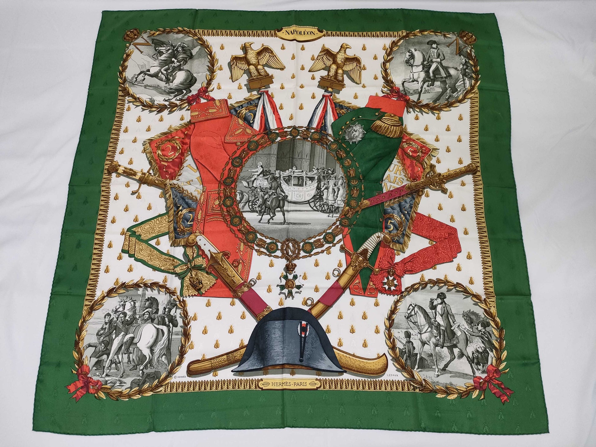 HERMES Carre Carre 90 Napoleon Green Scarf