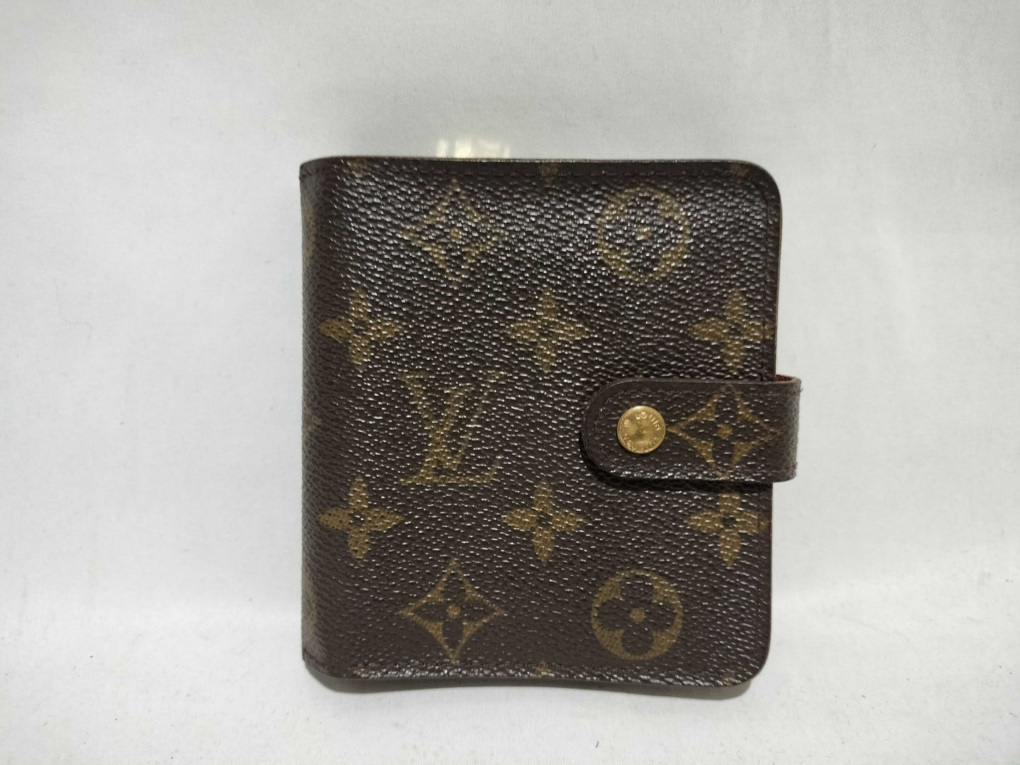 LOUIS VUITTON Monogram Compact Zip Wallet