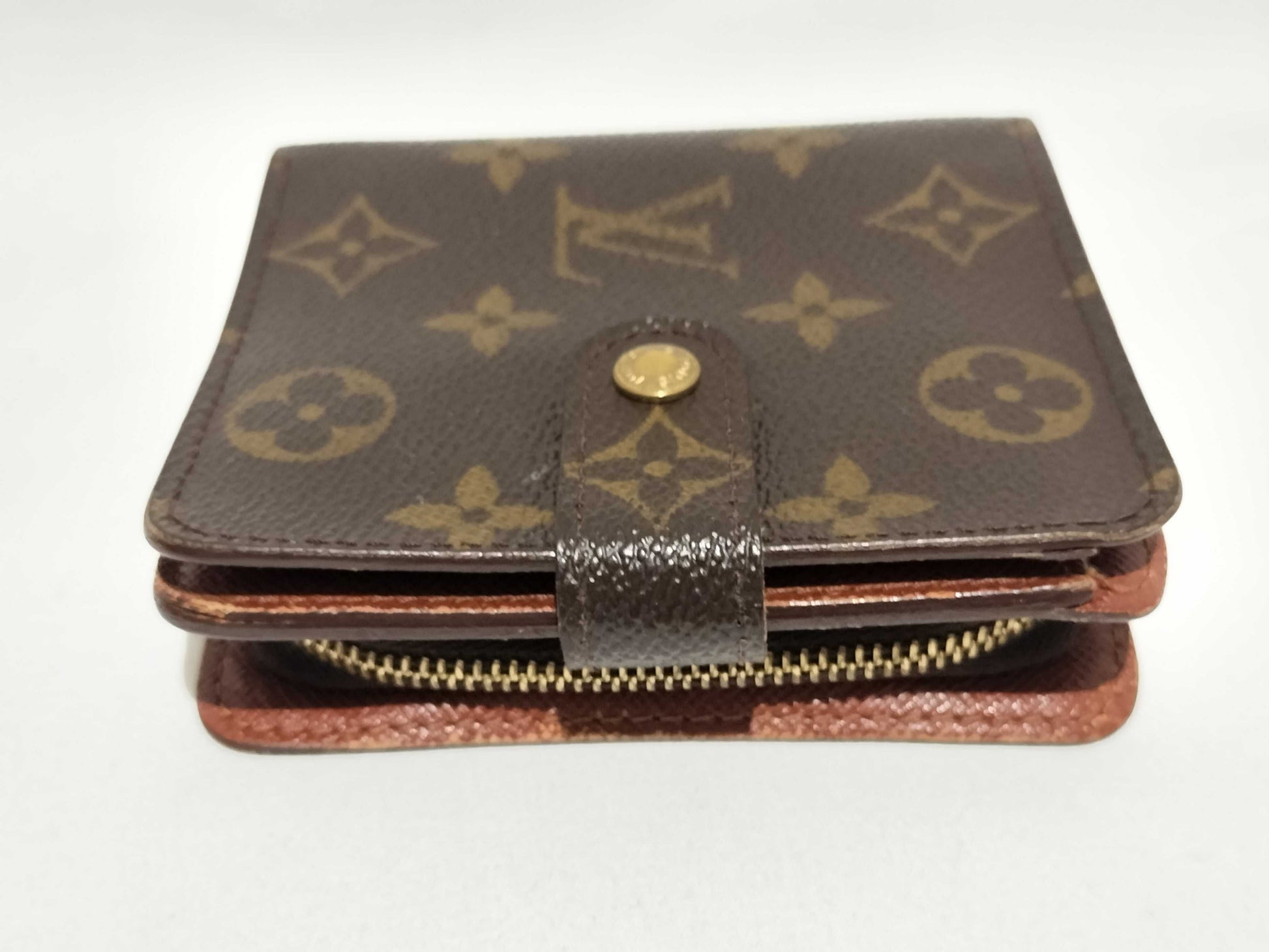 LOUIS VUITTON Monogram Compact Zip Wallet
