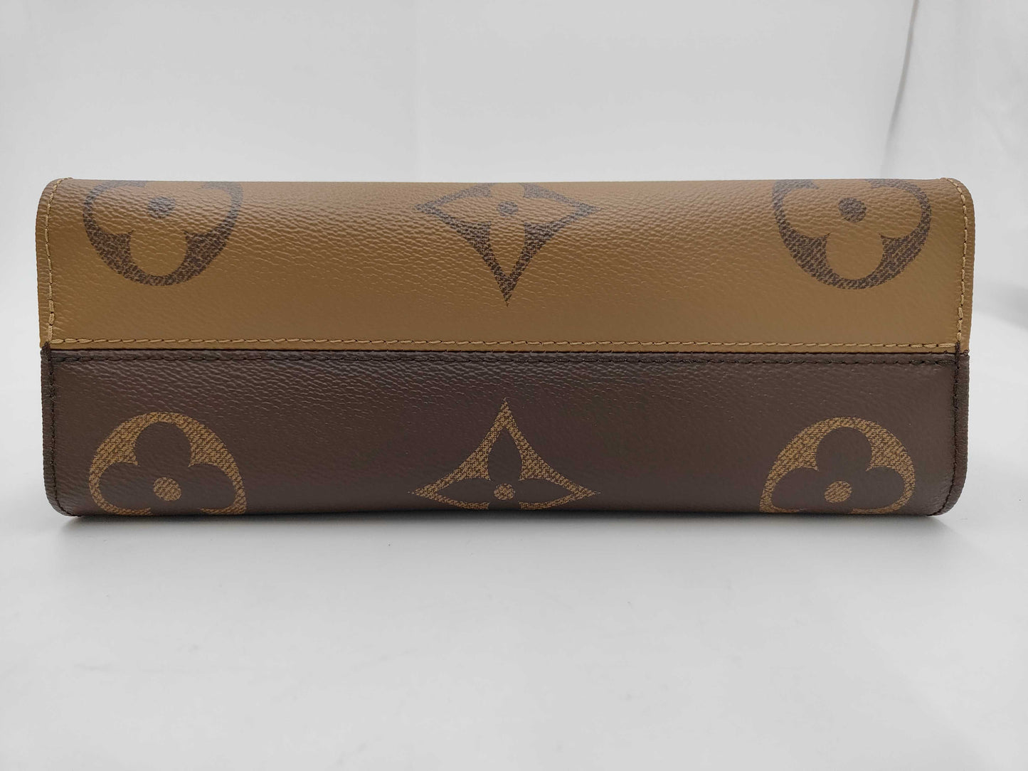 LOUIS VUITTON Monogram Giant Reverse On-the-Go New Arrival Handbag M46653 RFID Shoulder Bag