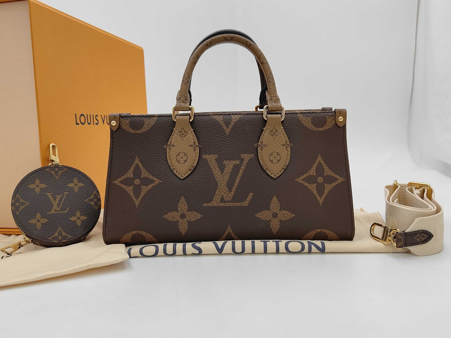LOUIS VUITTON Monogram Giant Reverse On-the-Go New Arrival Handbag M46653 RFID Shoulder Bag