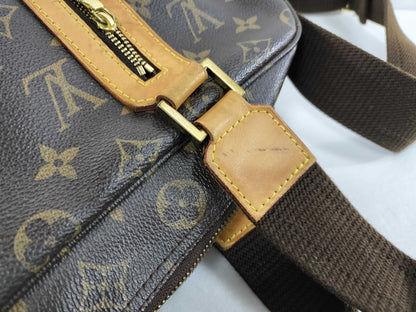 LOUIS VUITTON Monogram Sac Bosphore Shoulder Bag