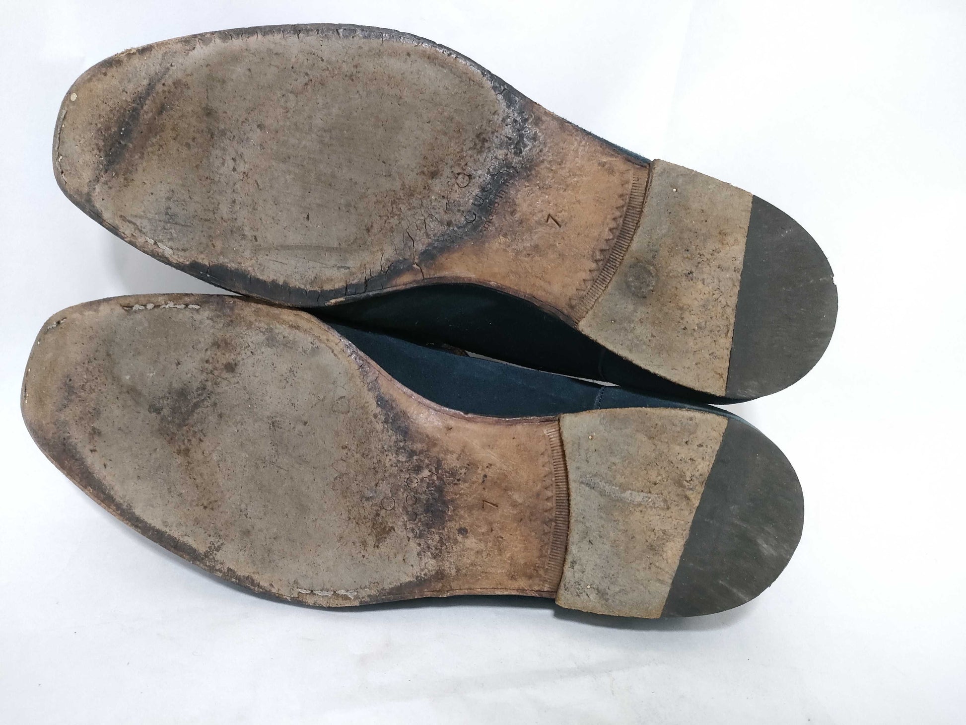 GUCCI Jackie hardware suede loafers business shoes