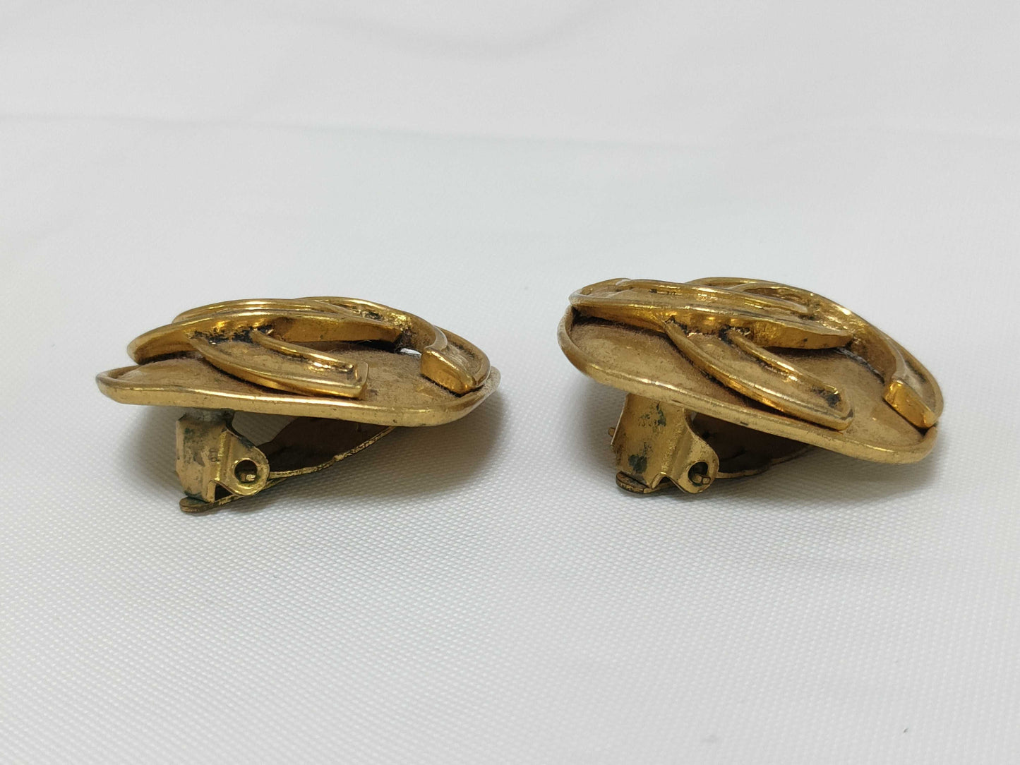 CHANEL Coco 94P Square Gold-Colored Earrings