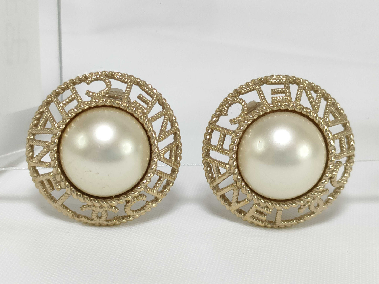 CHANEL A19P Coco Pearl Logo Earrings