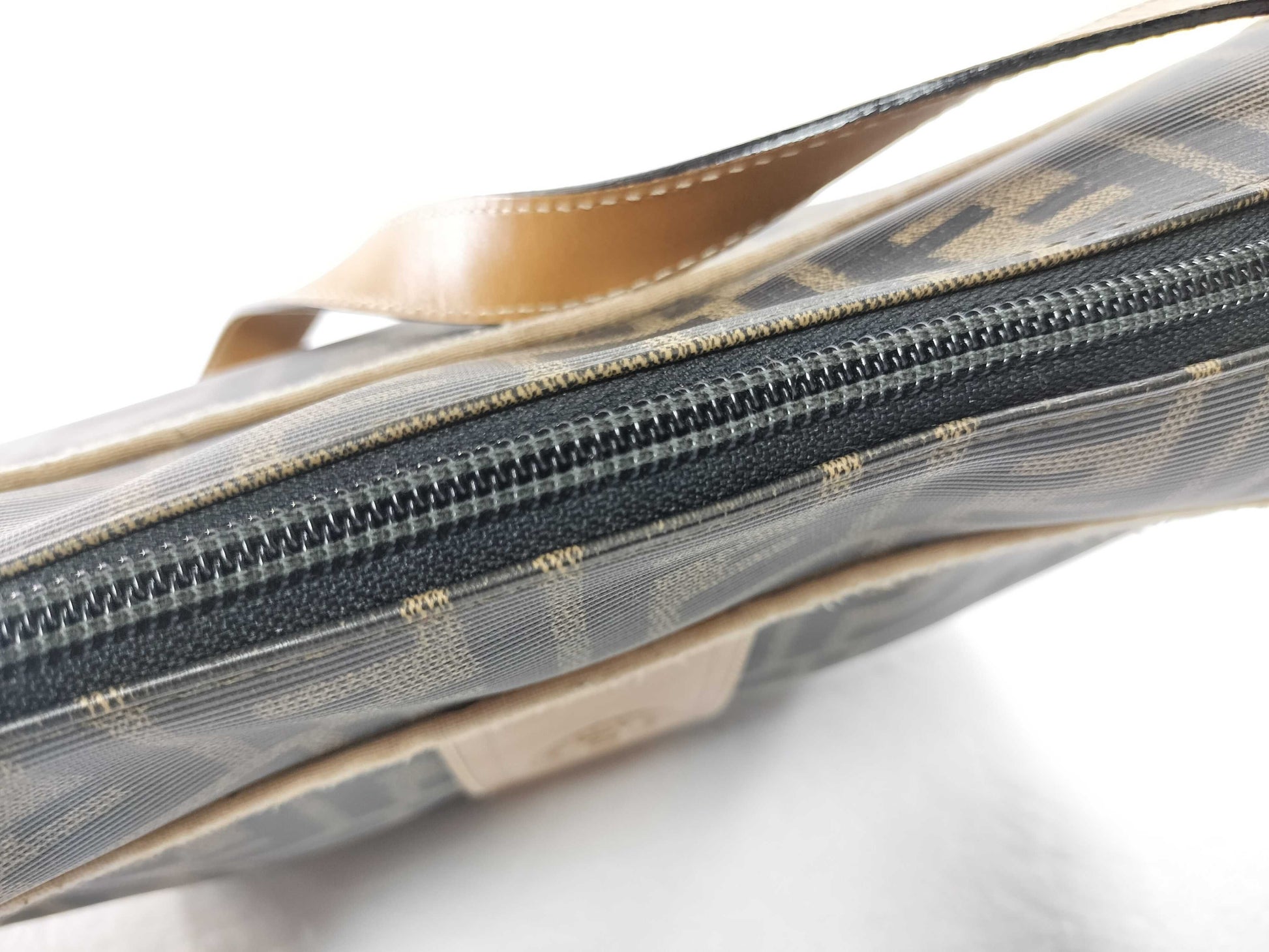 FENDI Zucca pattern old shoulder bag with top zipper