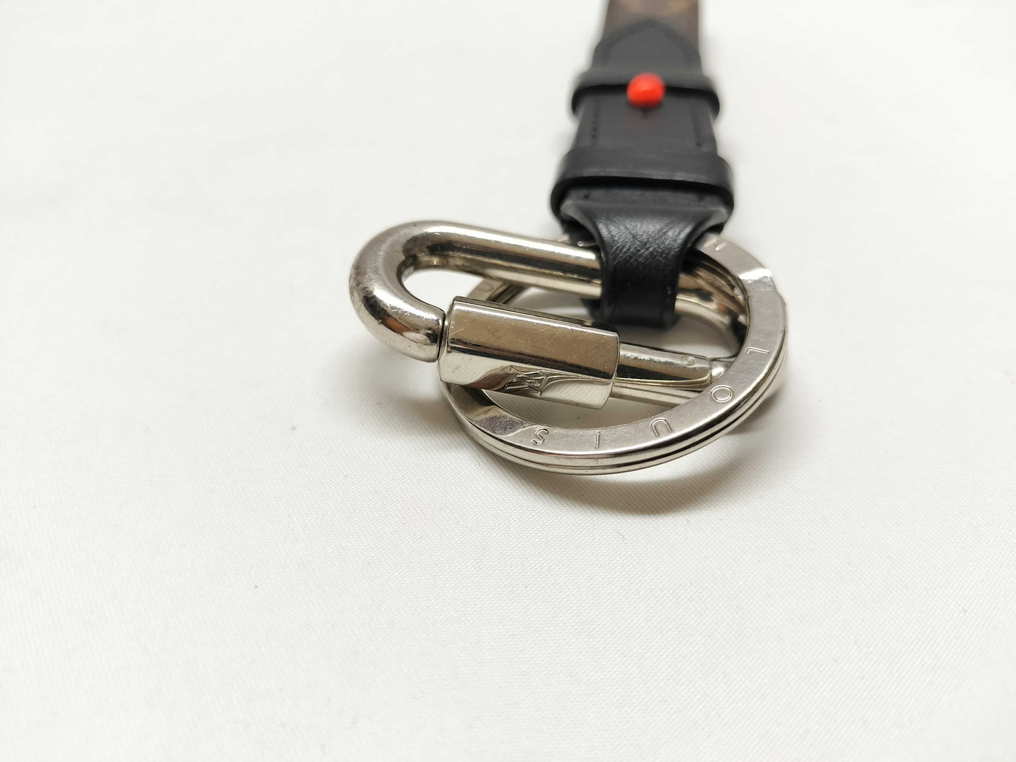 LOUIS VUITTON Monogram Porte-Clés Dragonne Key Case/Key Holder