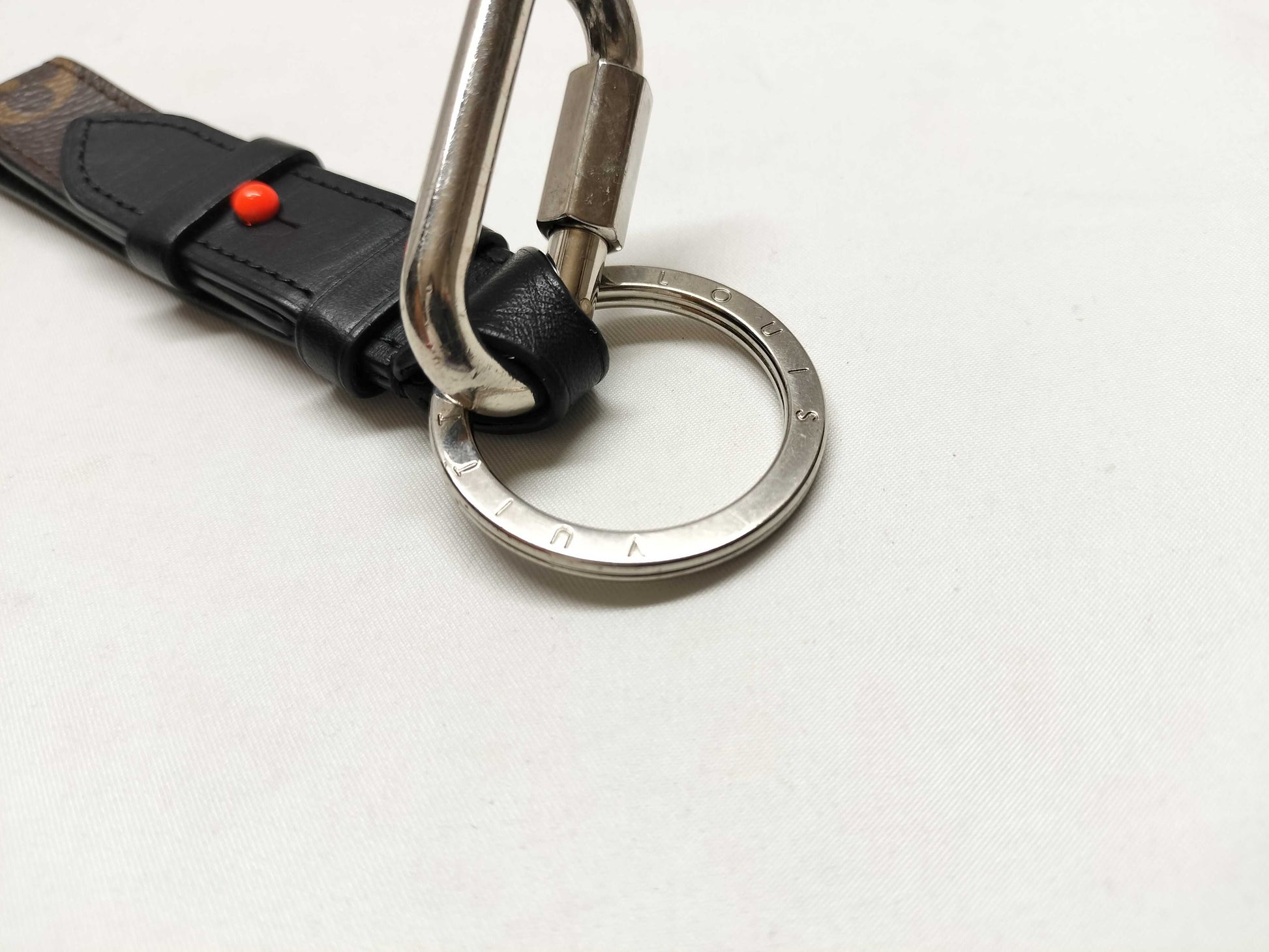 LOUIS VUITTON Monogram Porte-Clés Dragonne Key Case/Key Holder