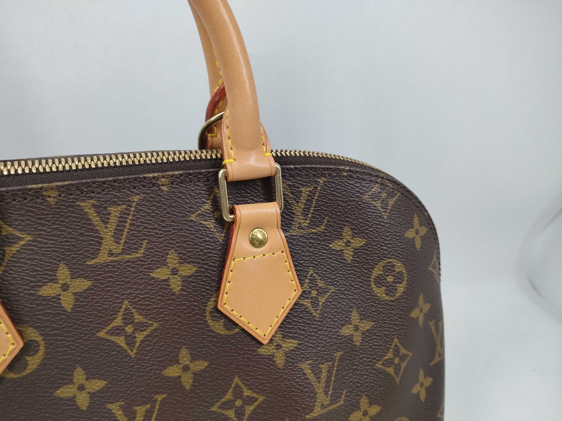 LOUIS VUITTON Monogram M51130 Alma Handbag