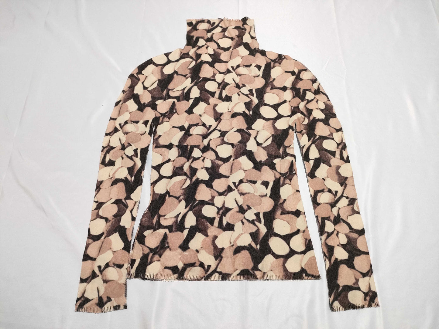 ISSEY MIYAKE A.POC INSIDE cut and sew top