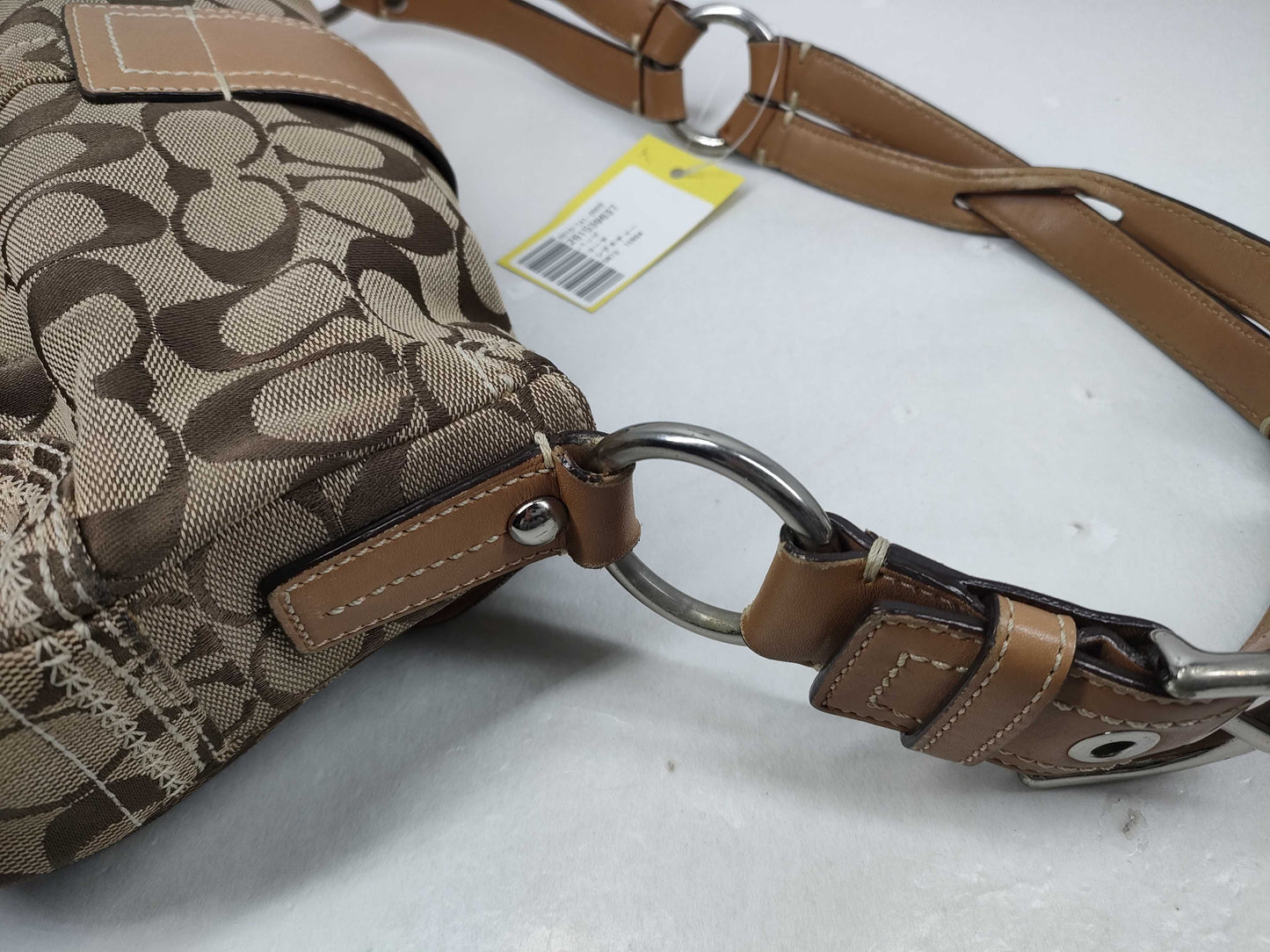 COACH Signature 0673 10604 Shoulder Bag