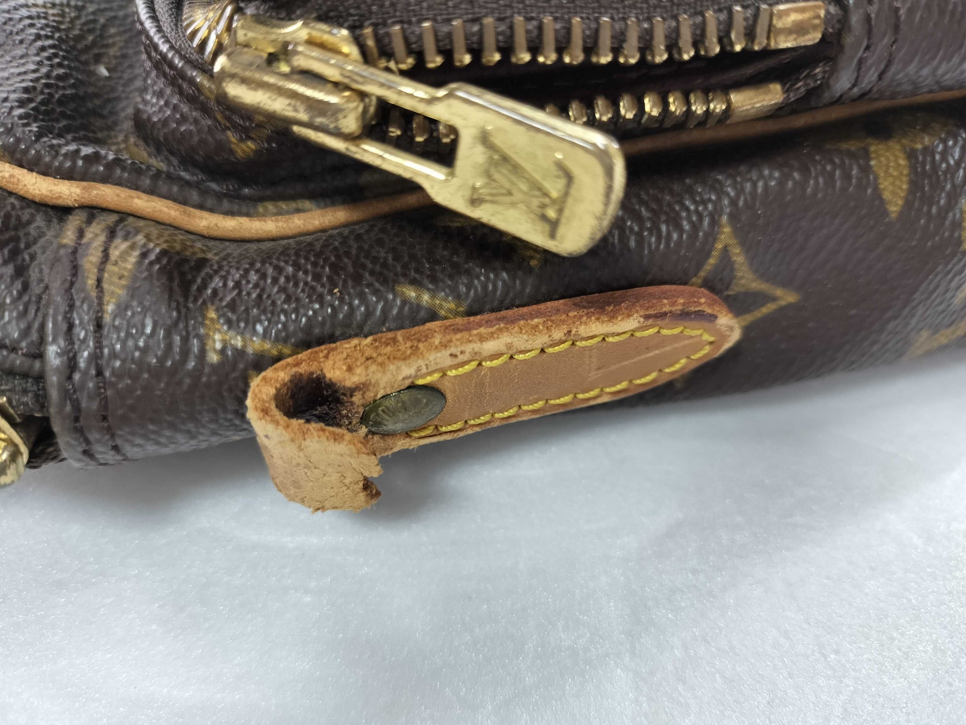 LOUIS VUITTON Monogram Amazon ST Slit Shoulder Bag