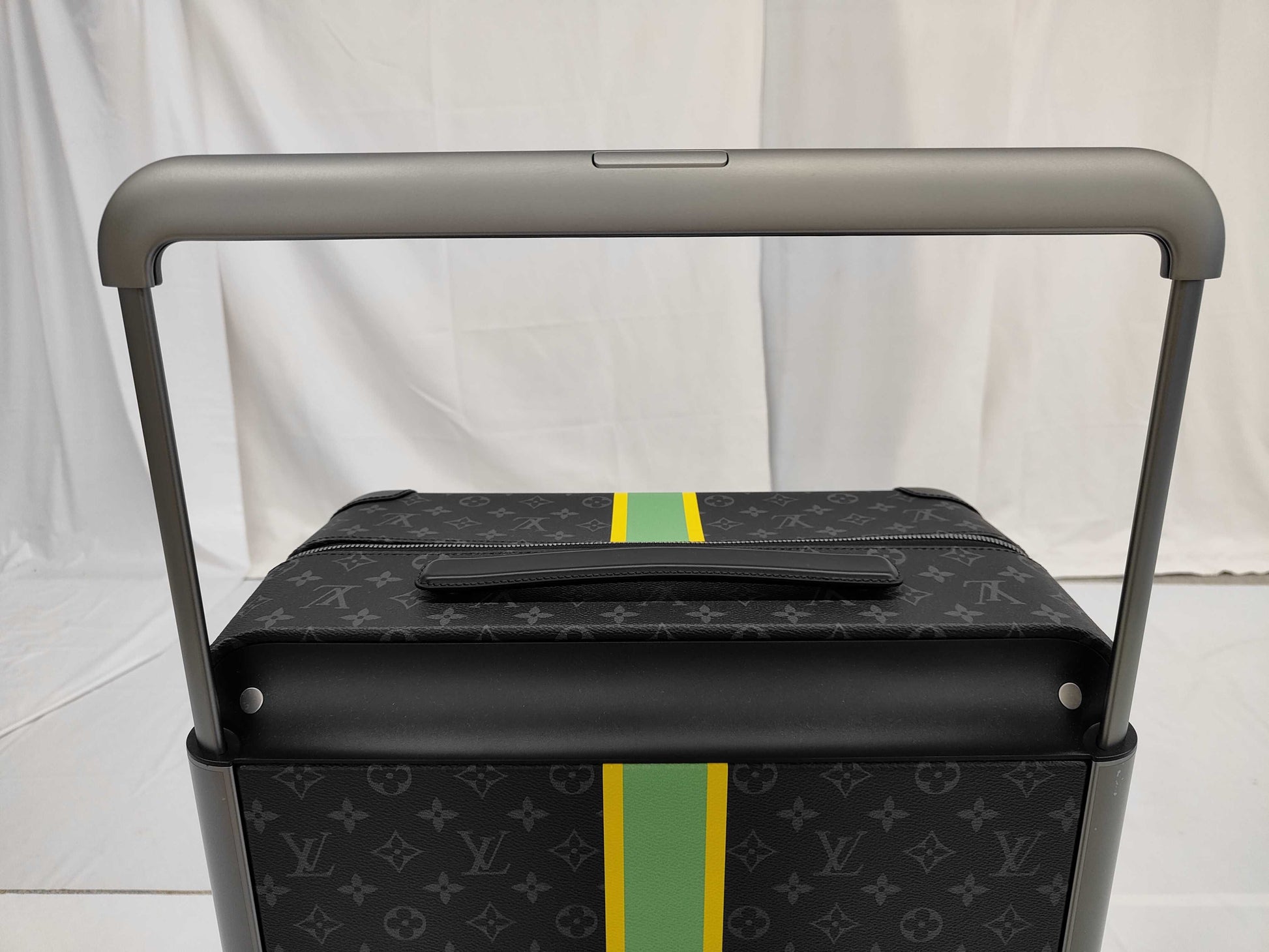 LOUIS VUITTON Horizon 70 Custom-Made Carry Bag