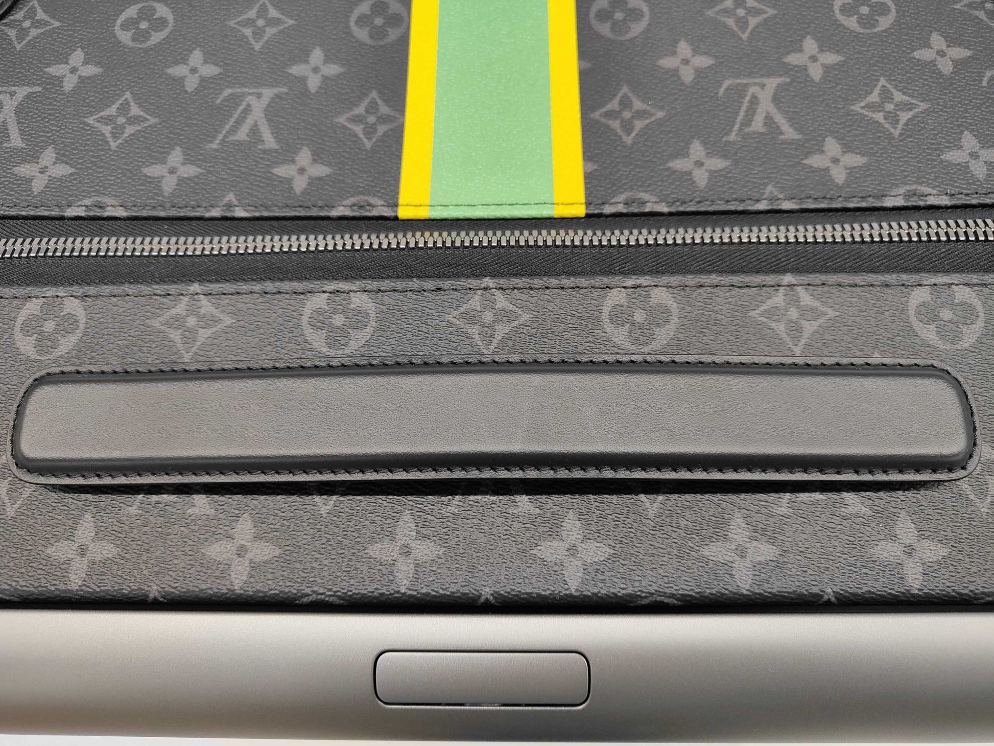 LOUIS VUITTON Horizon 70 Custom-Made Carry Bag
