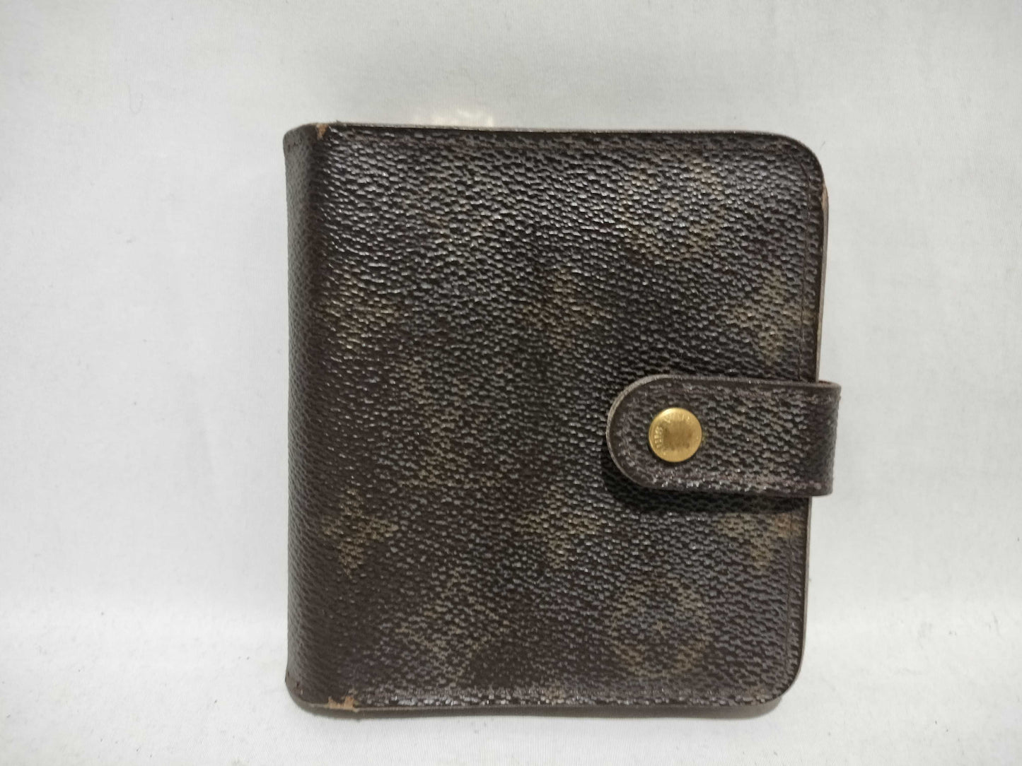 LOUIS VUITTON Monogram Compact Zip Wallet