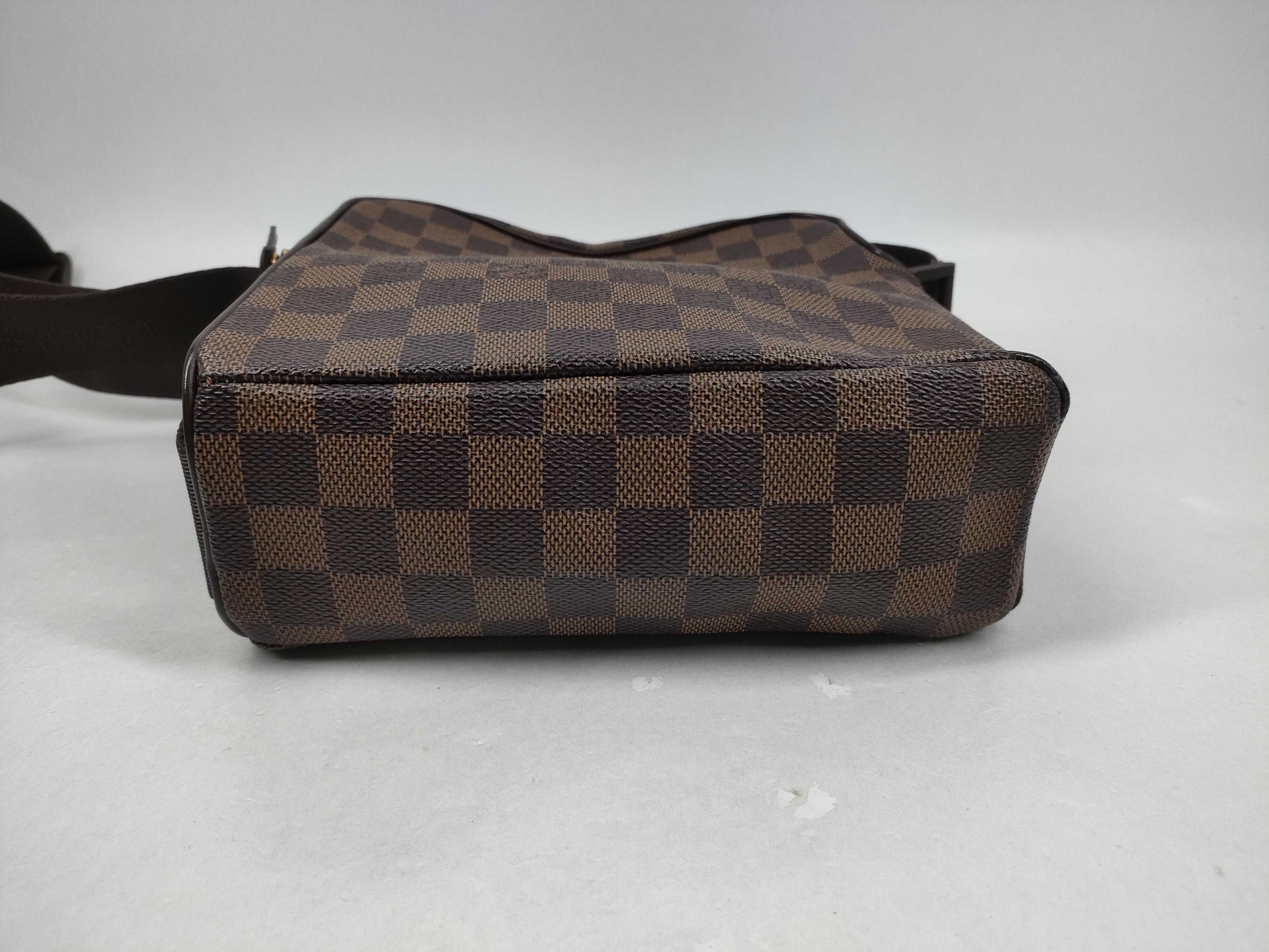 LOUIS VUITTON Damier N41442 Olaf PM Shoulder Bag