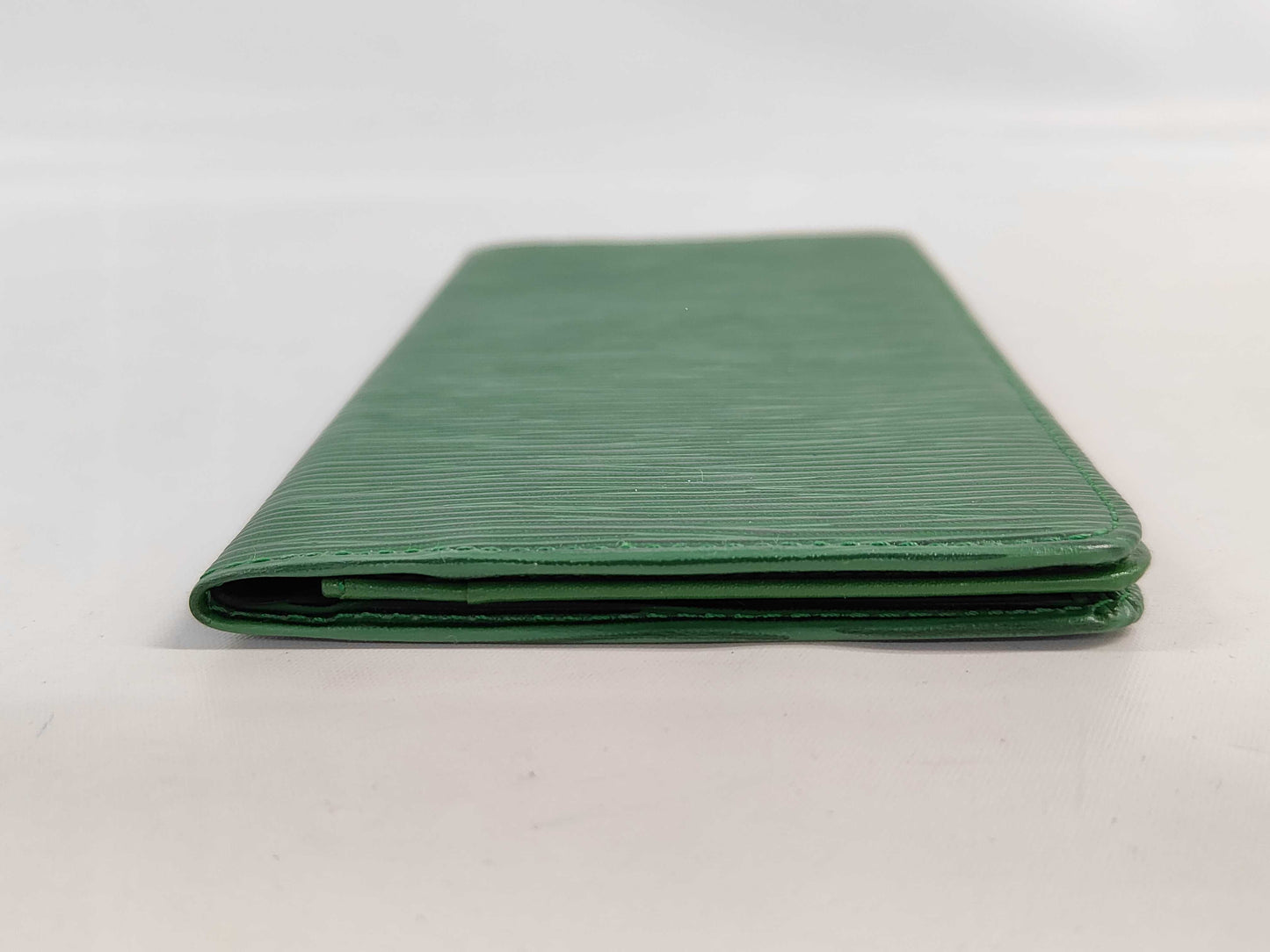 LOUIS VUITTON Epi Porte Carte Credit Green Wallet