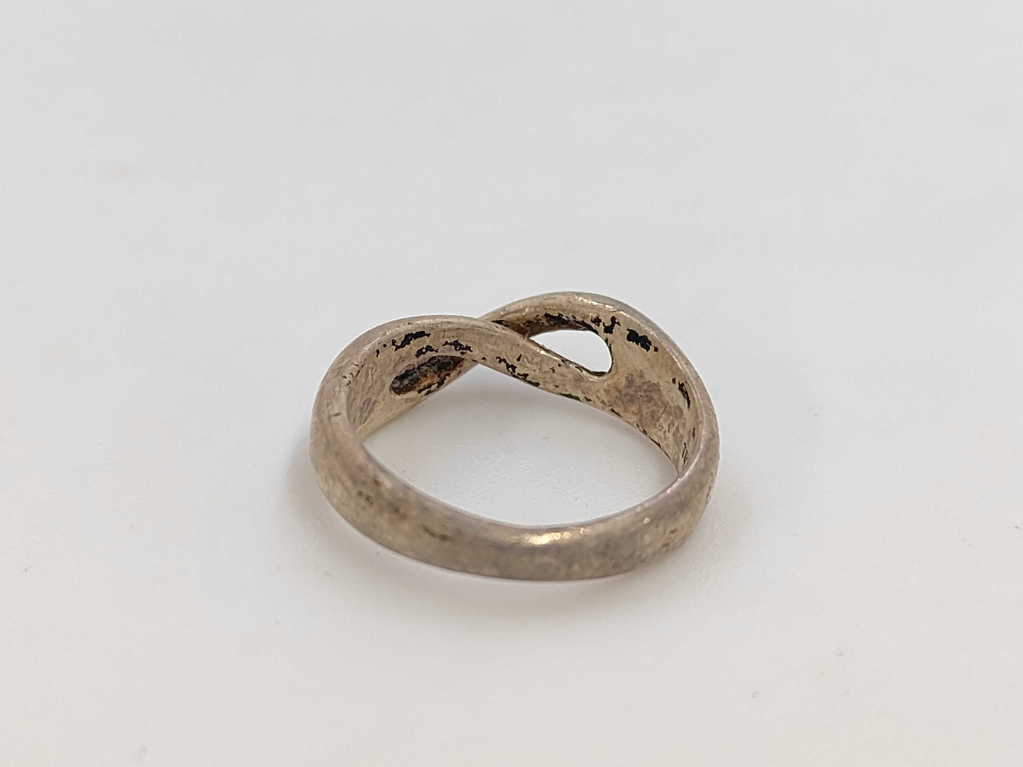 Tiffany & Co. Infinity SV925 3.0g Ring