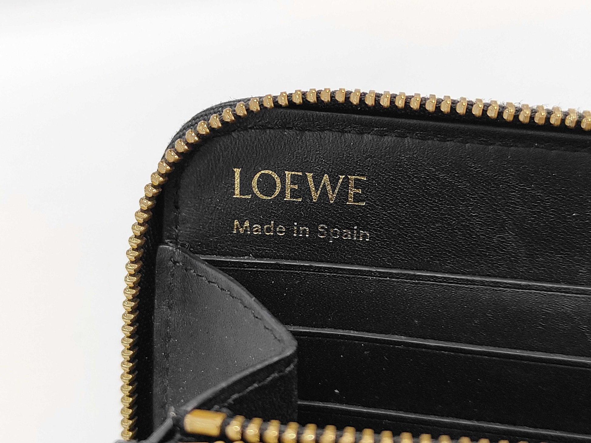 LOEWE Repeat Anagram Round Zip Wallet