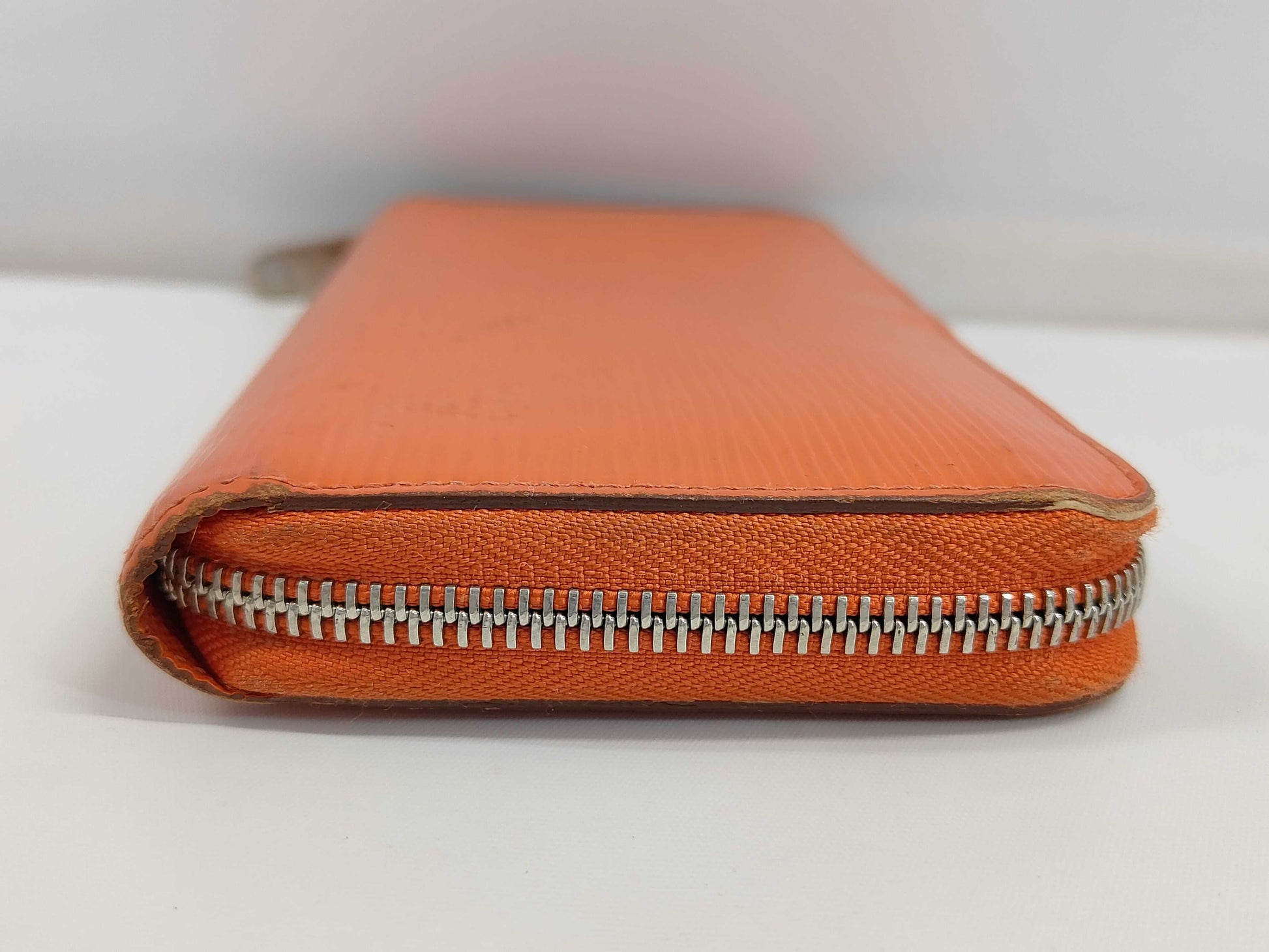 LOUIS VUITTON Epi Zippy Wallet