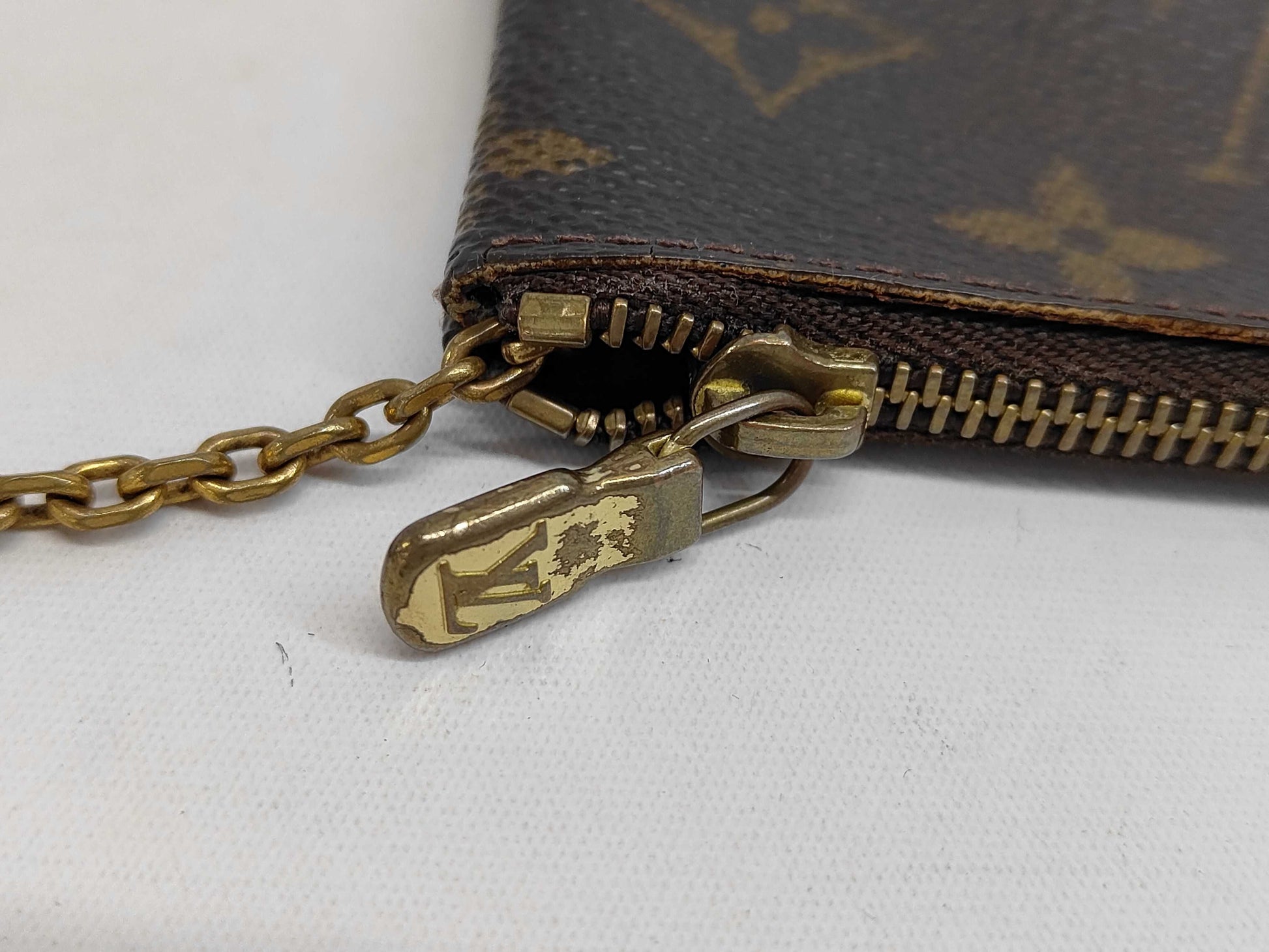 LOUIS VUITTON Monogram Pochette Cle M62650 Coin Case