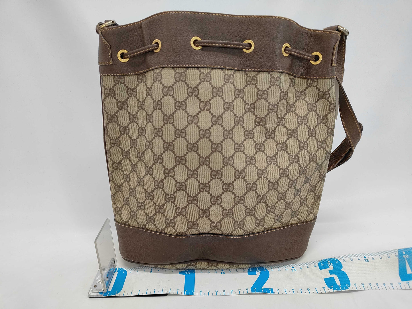 GUCCI GG Supreme Old Gucci Sherry Line Drawstring Shoulder Bag