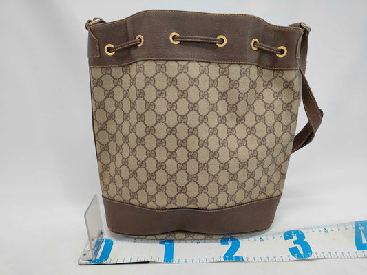GUCCI GG Supreme Old Gucci Sherry Line Drawstring Shoulder Bag