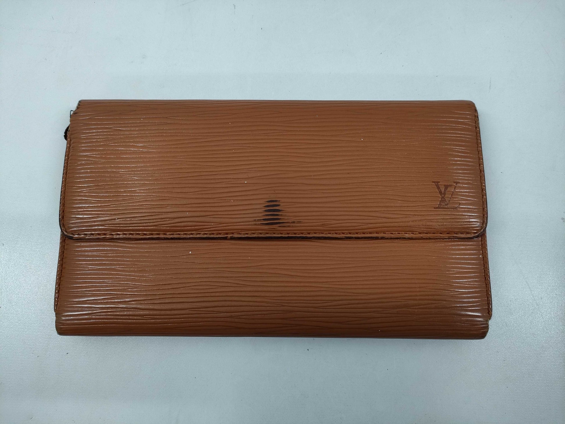 LOUIS VUITTON Epi Monogram Porte Tresor International Wallet