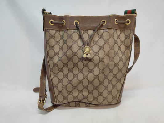 GUCCI GG Supreme Old Sherry Drawstring Shoulder Bag