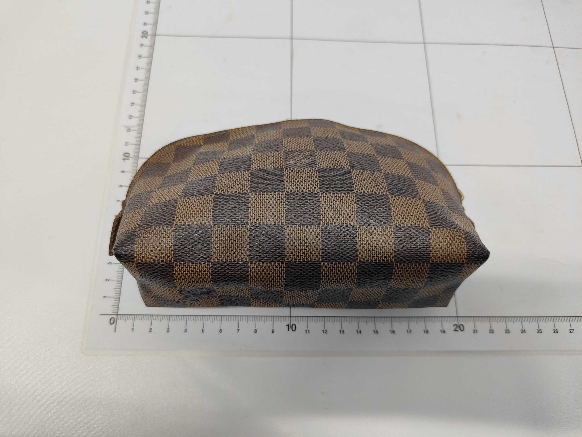 LOUIS VUITTON Damier Pouch Pouch