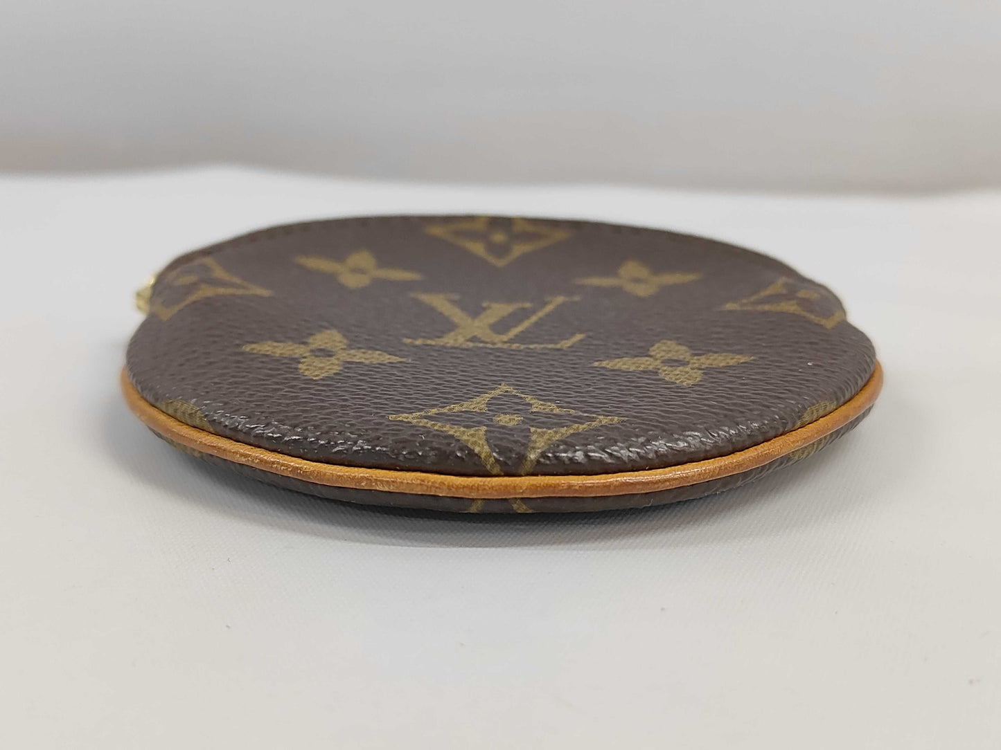 LOUIS VUITTON Monogram Coin Case, Round