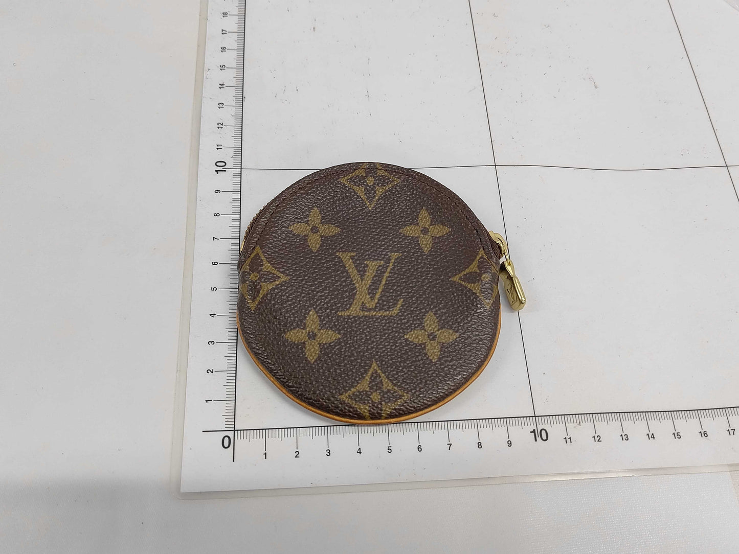 LOUIS VUITTON Monogram Coin Case, Round
