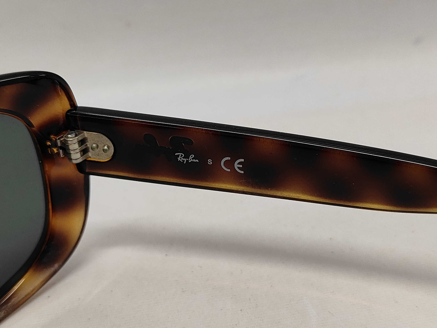  Ray-Ban RB4101F Sunglasses/Eyeglasses