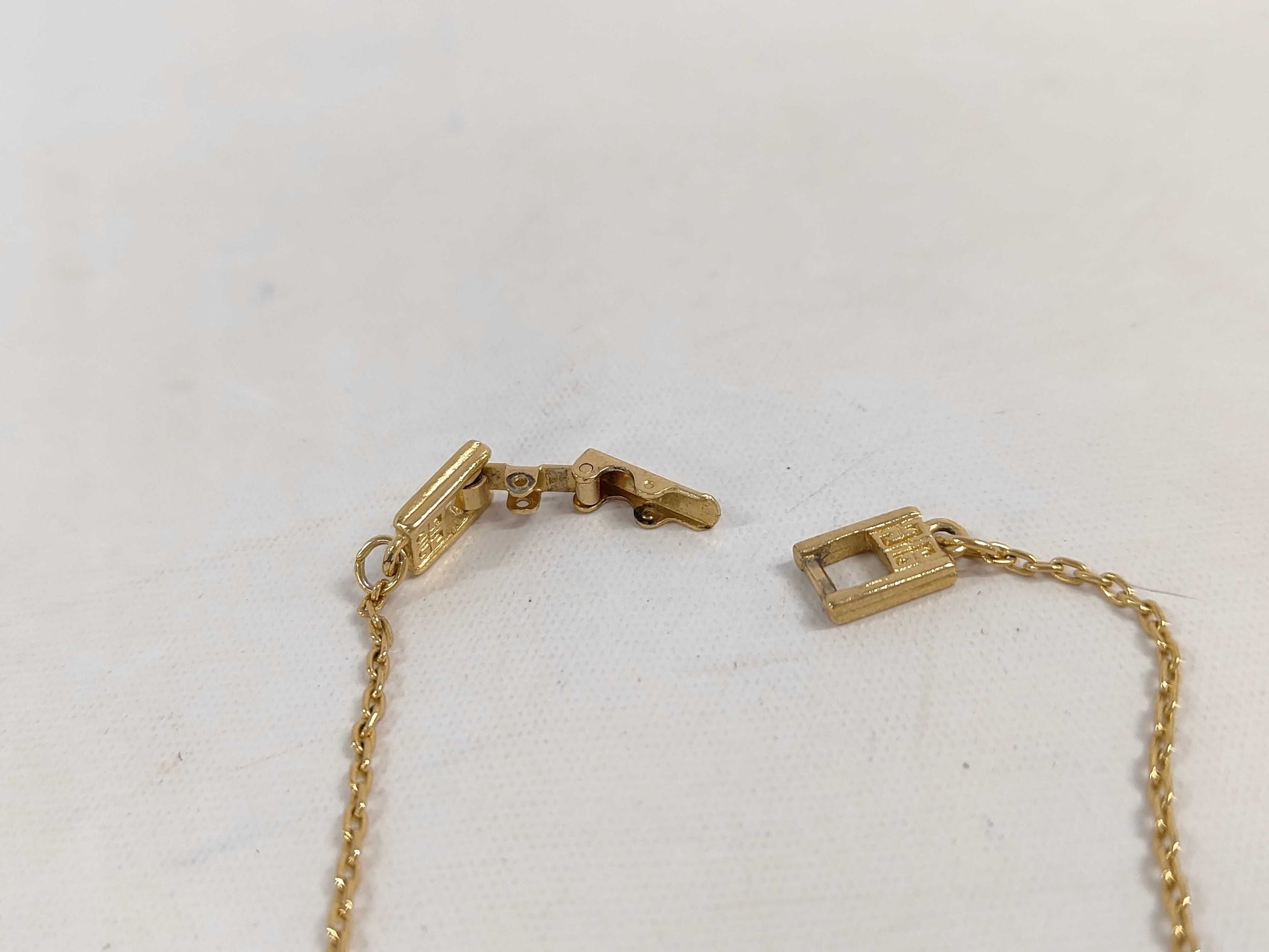 GIVENCHY Apple Necklace Necklace