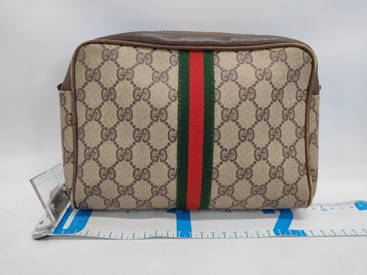 GUCCI GG Supreme Sherry Clutch Bag 
