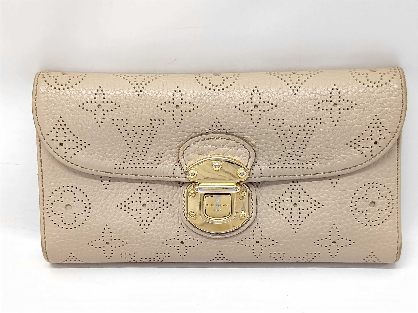 LOUIS VUITTON Mahina Amelia Wallet