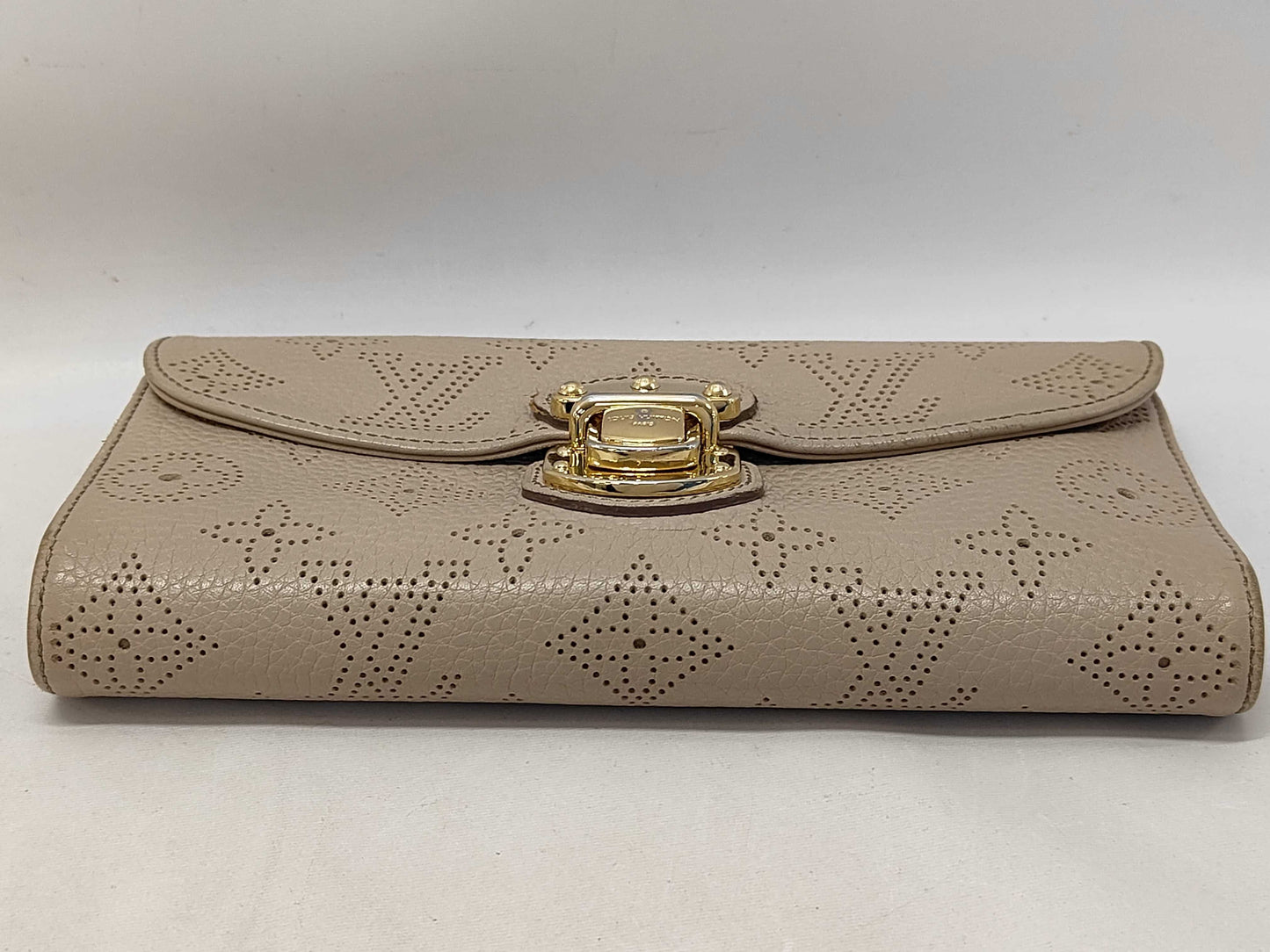 LOUIS VUITTON Mahina Amelia Wallet