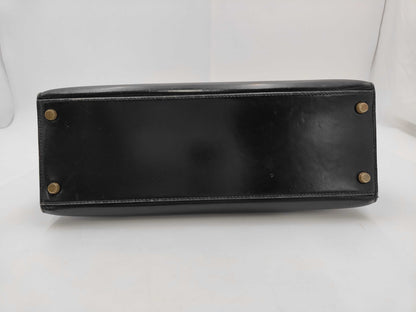 HERMES Kelly 32 Handbag, Black Box Calf Leather with Gold Hardware and 〇Q Engraving