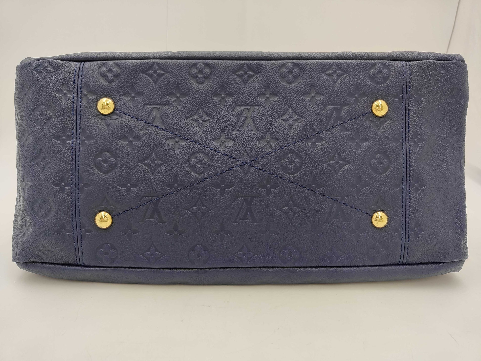 LOUIS VUITTON Monogram Empreinte M93448 Artsy MM Pouch Holder Tote Bag